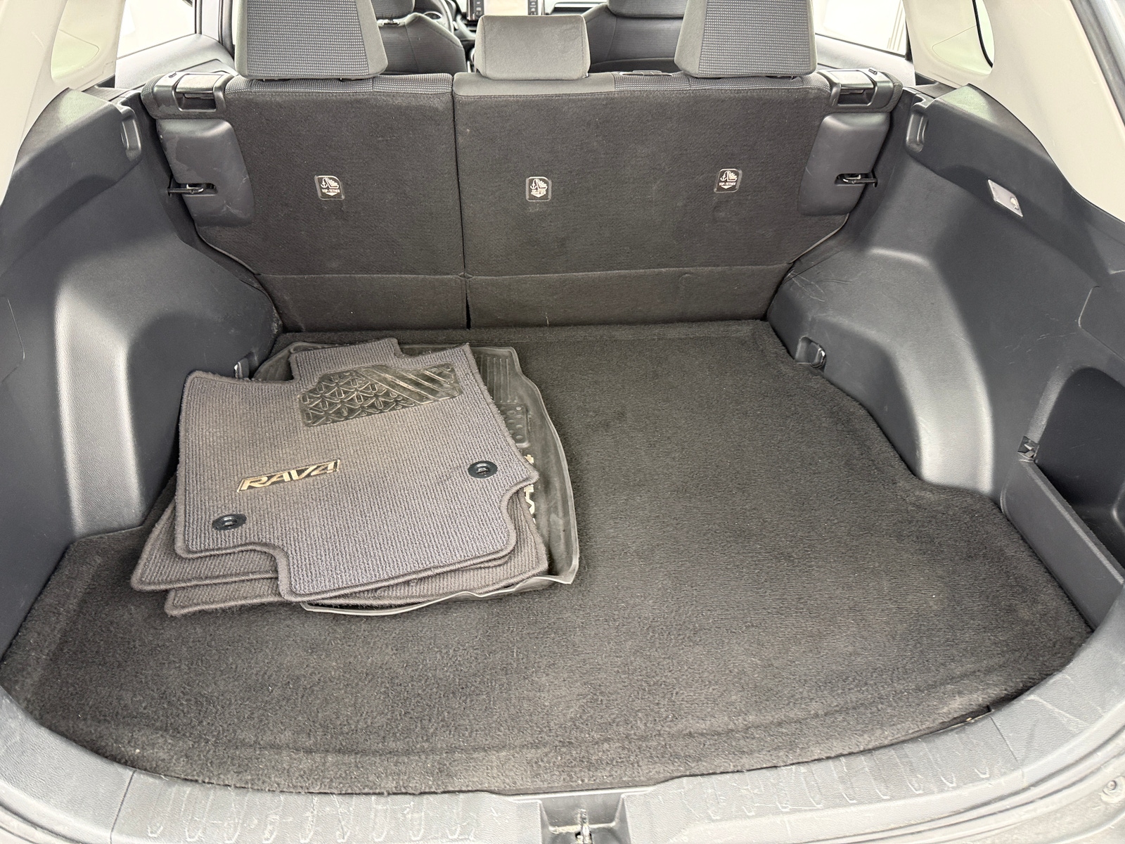 Thumbnail: 2019 Toyota RAV4 - 7