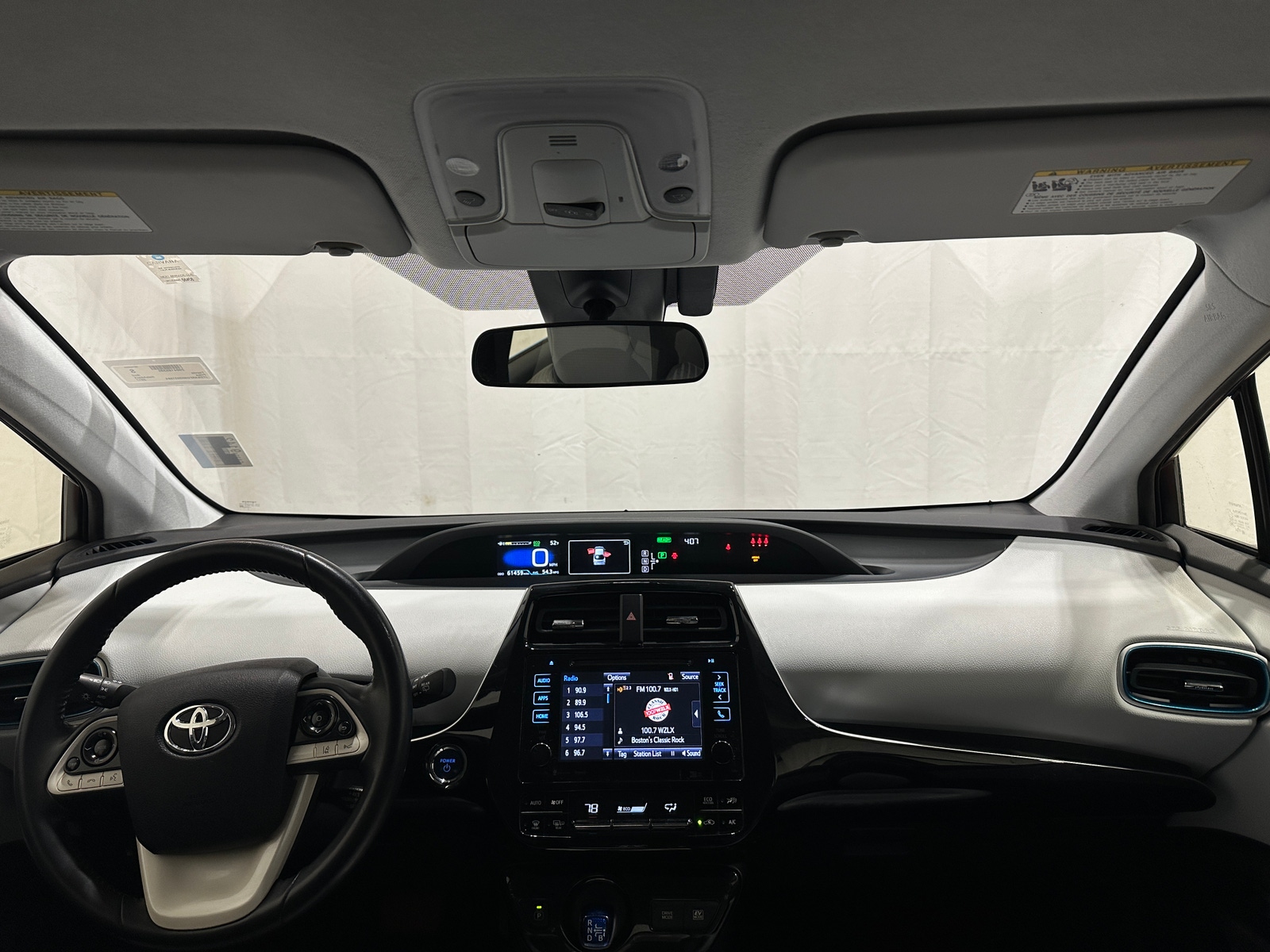 Thumbnail: 2017 Toyota Prius - 3