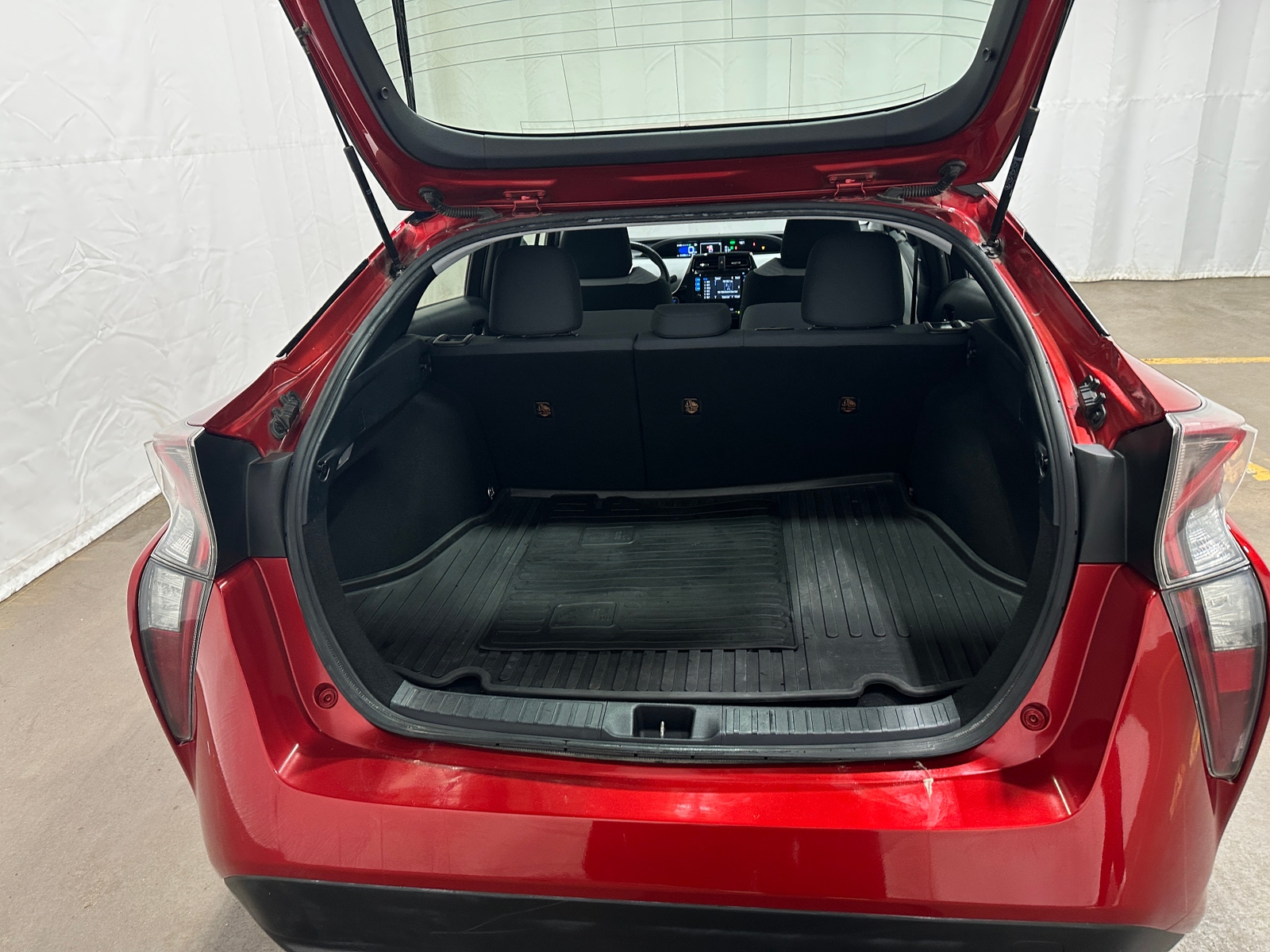 Thumbnail: 2017 Toyota Prius - 7