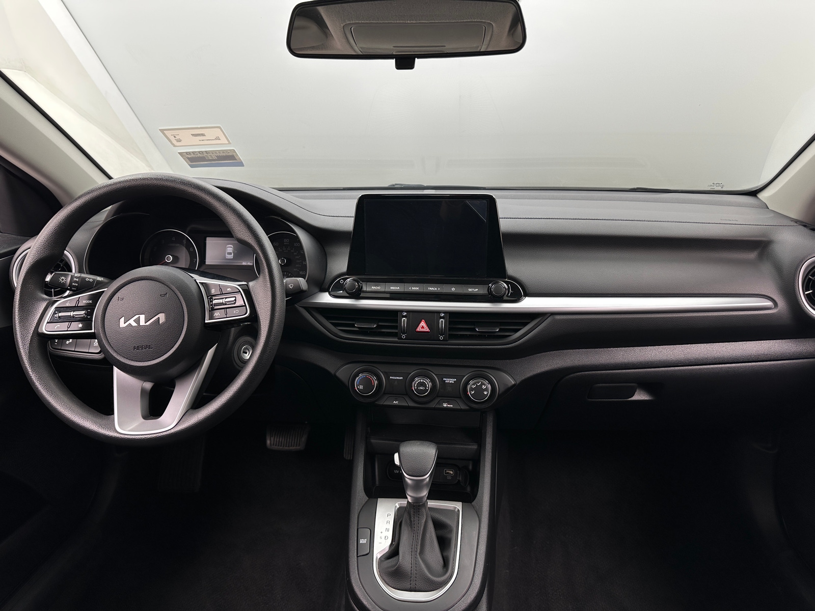 Thumbnail: 2024 Kia Forte - 3