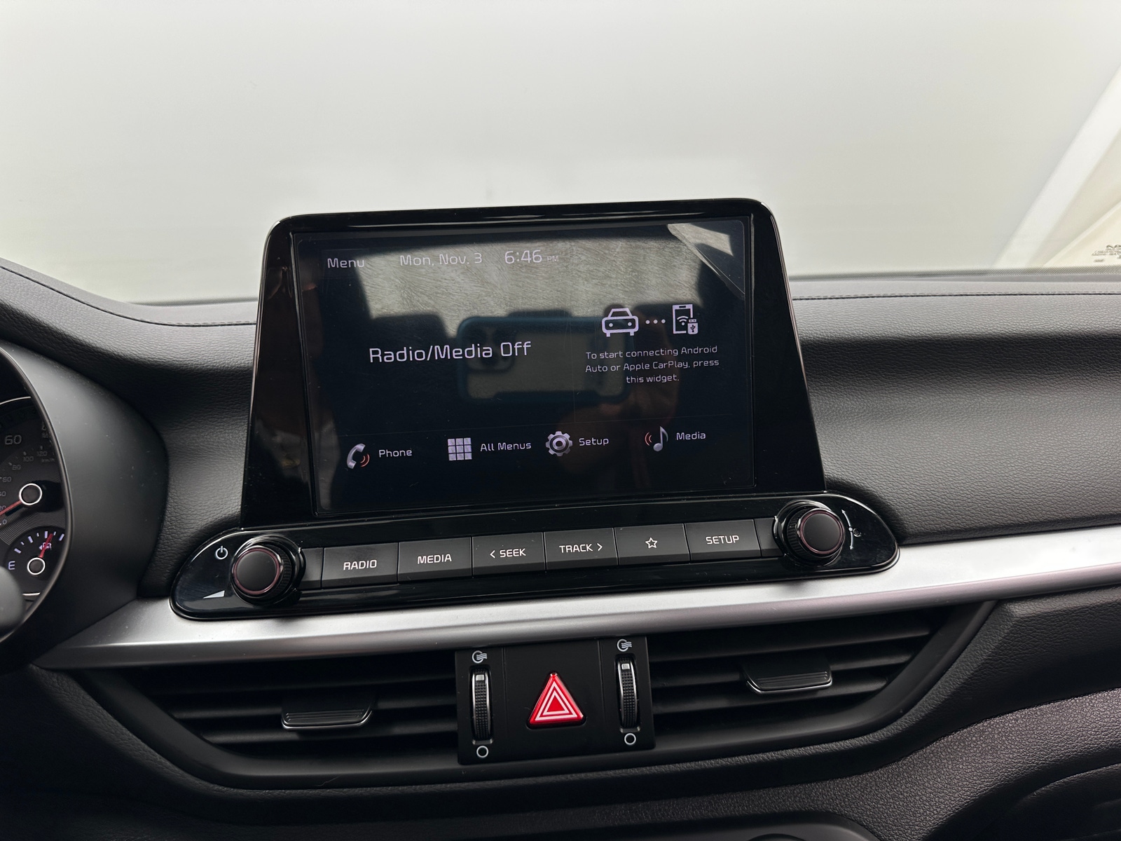 Thumbnail: 2024 Kia Forte - 4