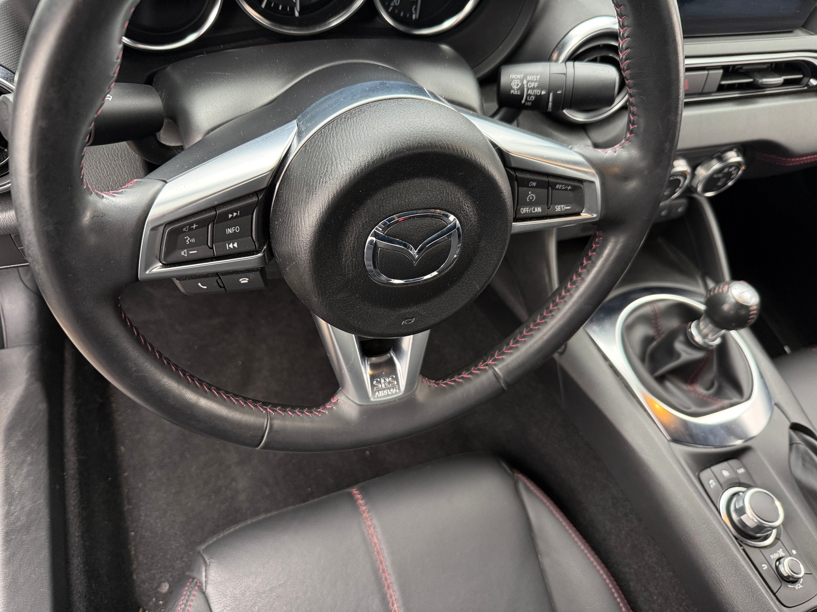 Thumbnail: 2018 Mazda MX-5 Miata - 4