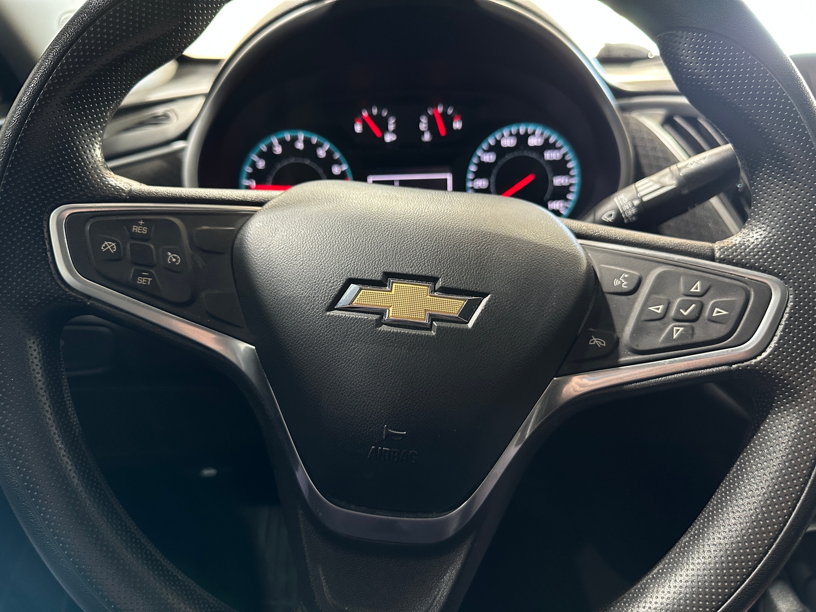 Thumbnail: 2022 Chevrolet Malibu - 5