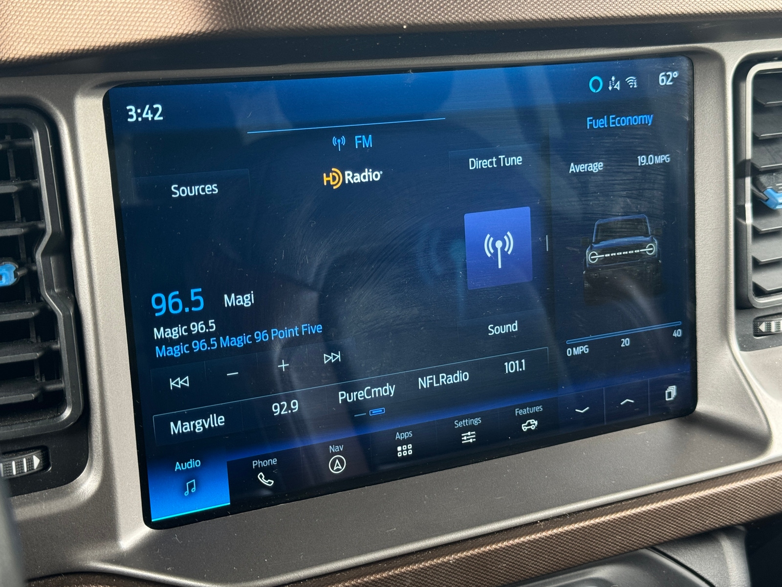 Thumbnail: 2022 Ford Bronco - 3