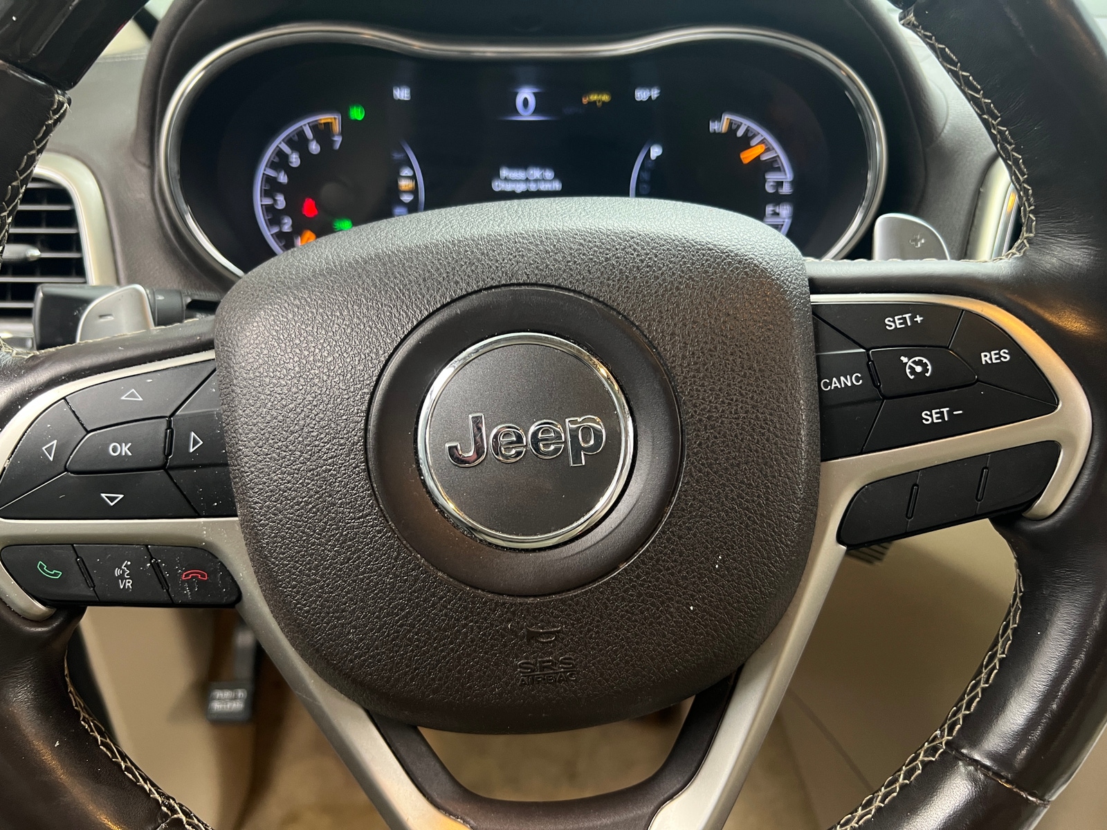 Thumbnail: 2015 Jeep Grand Cherokee - 4