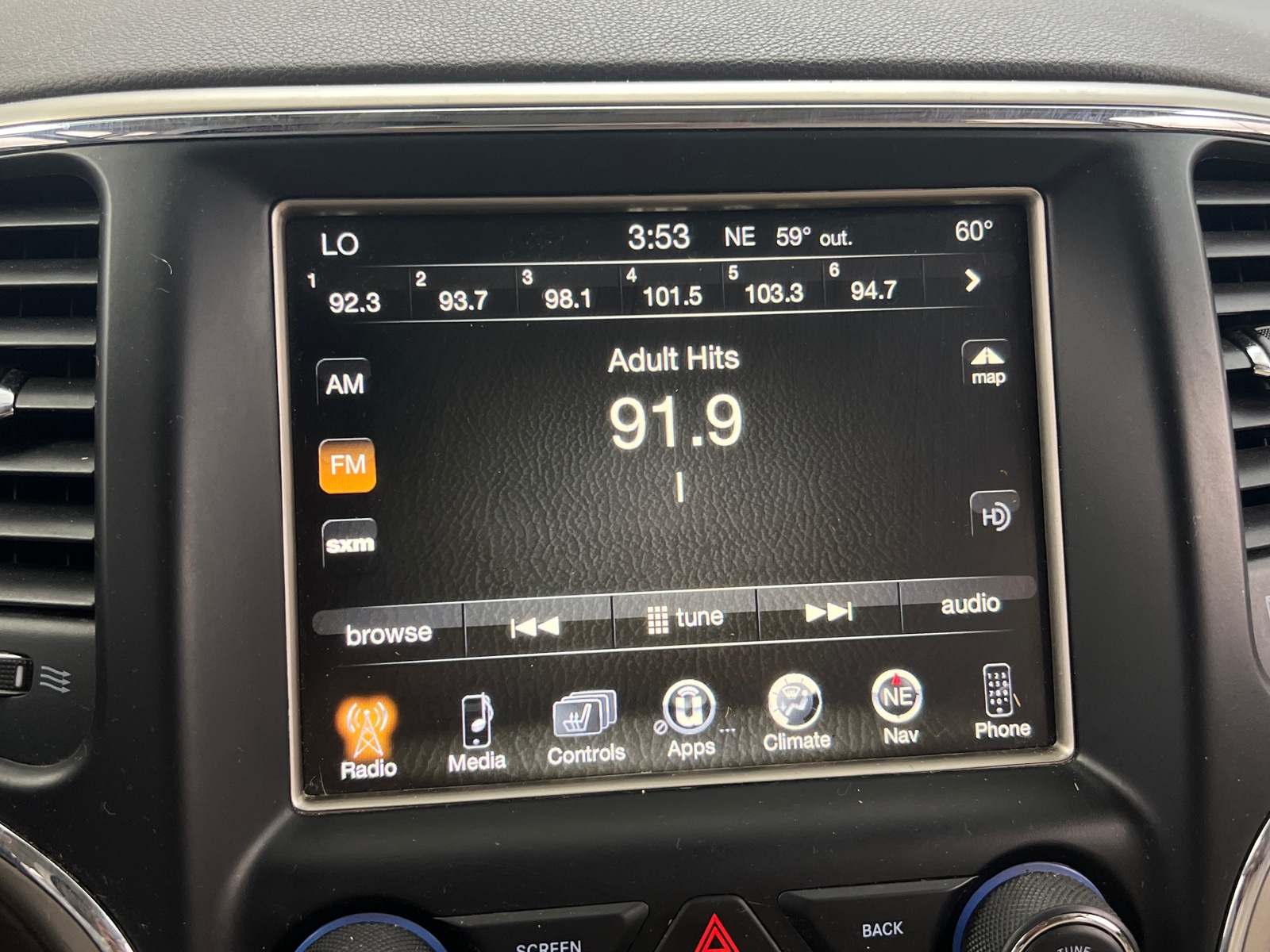 Thumbnail: 2015 Jeep Grand Cherokee - 3