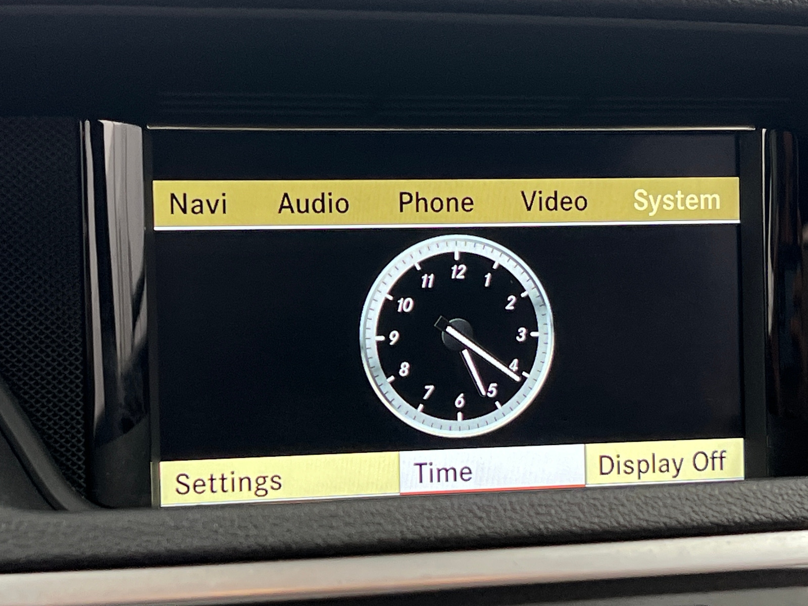 Thumbnail: 2011 Mercedes-Benz E-Class - 3