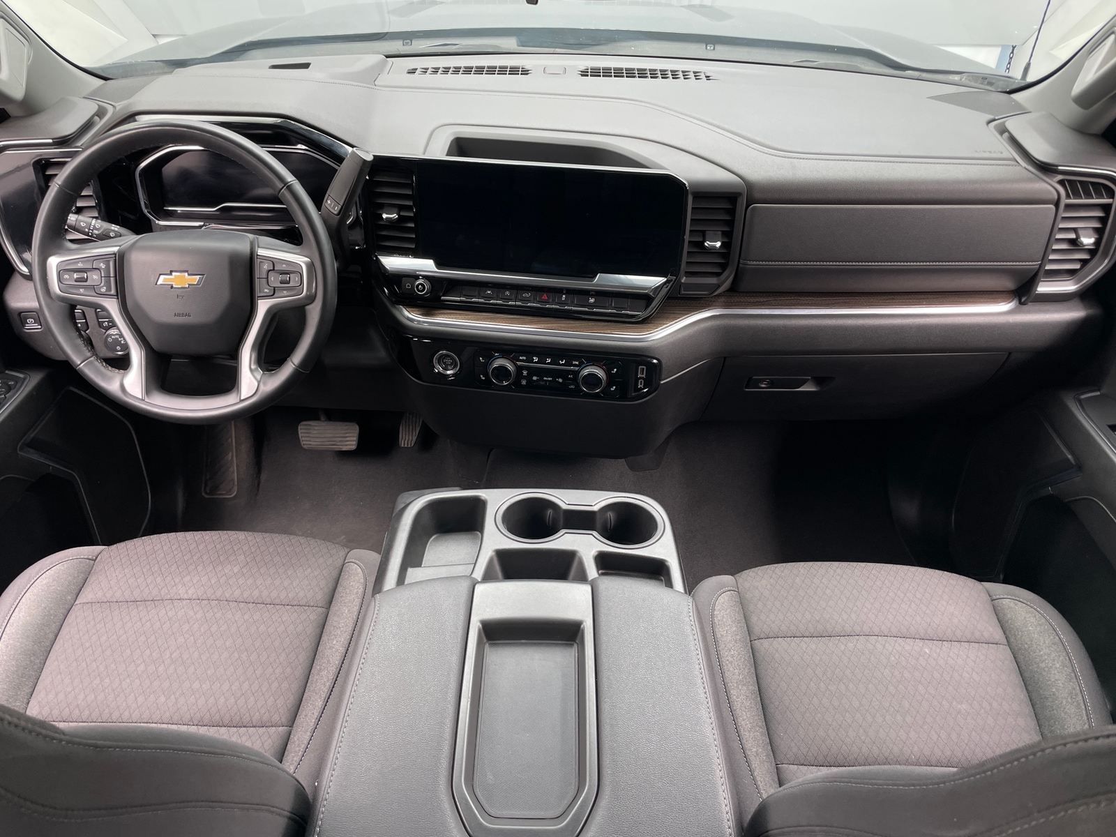 Thumbnail: 2024 Chevrolet Silverado 1500 - 3