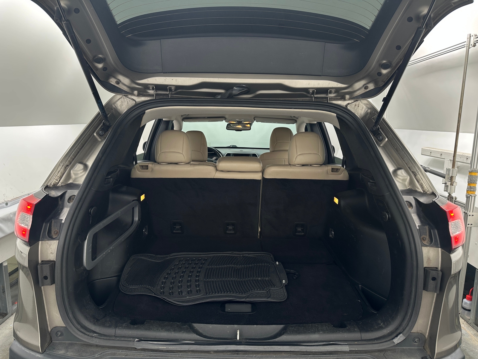 Thumbnail: 2017 Jeep Cherokee - 6