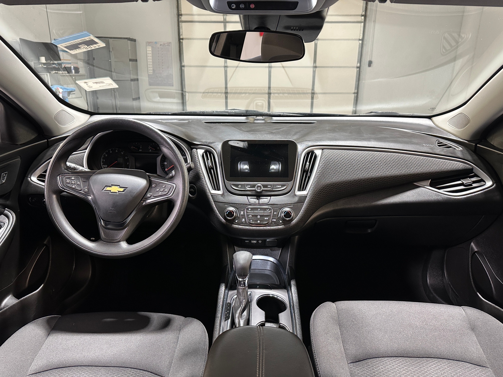 Thumbnail: 2023 Chevrolet Malibu - 3