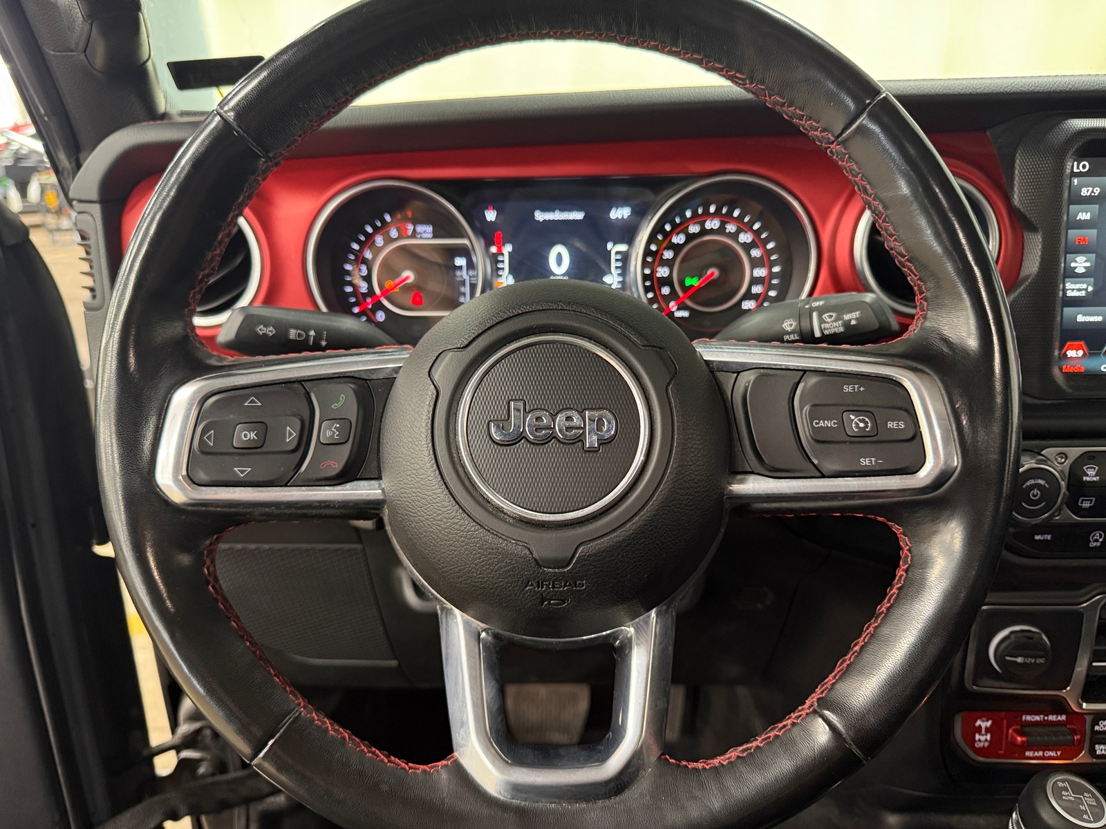 Thumbnail: 2021 Jeep Gladiator - 4