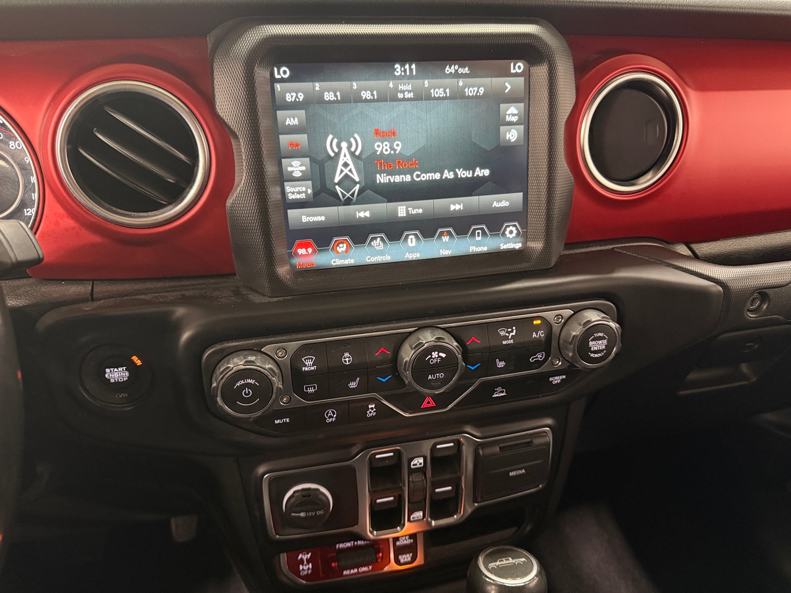 Thumbnail: 2021 Jeep Gladiator - 3