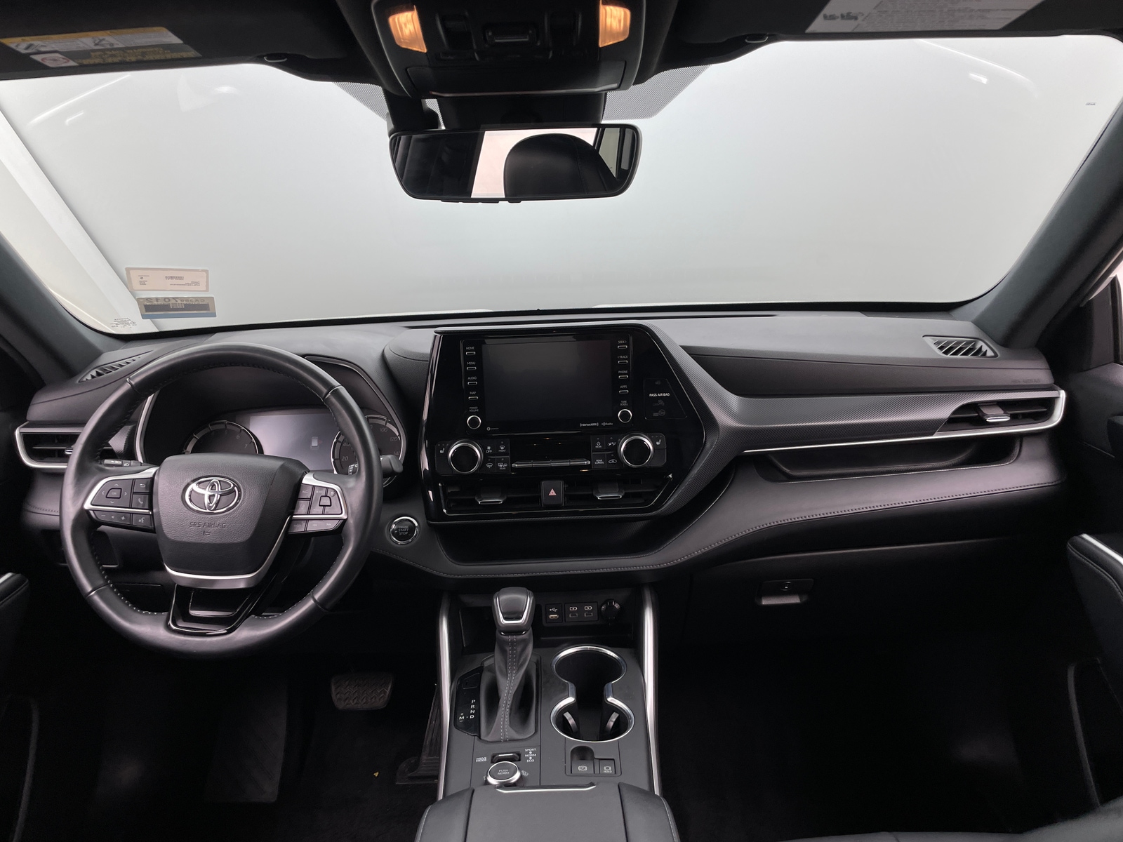 Thumbnail: 2022 Toyota Highlander - 2