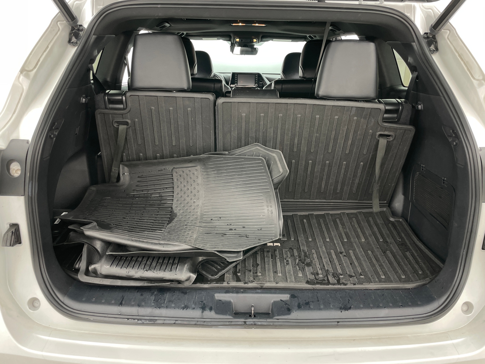 Thumbnail: 2022 Toyota Highlander - 6