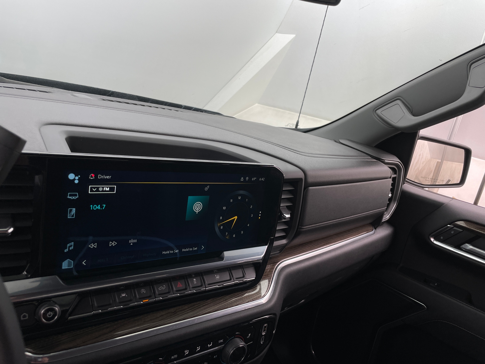 Thumbnail: 2023 Chevrolet Silverado 1500 - 4