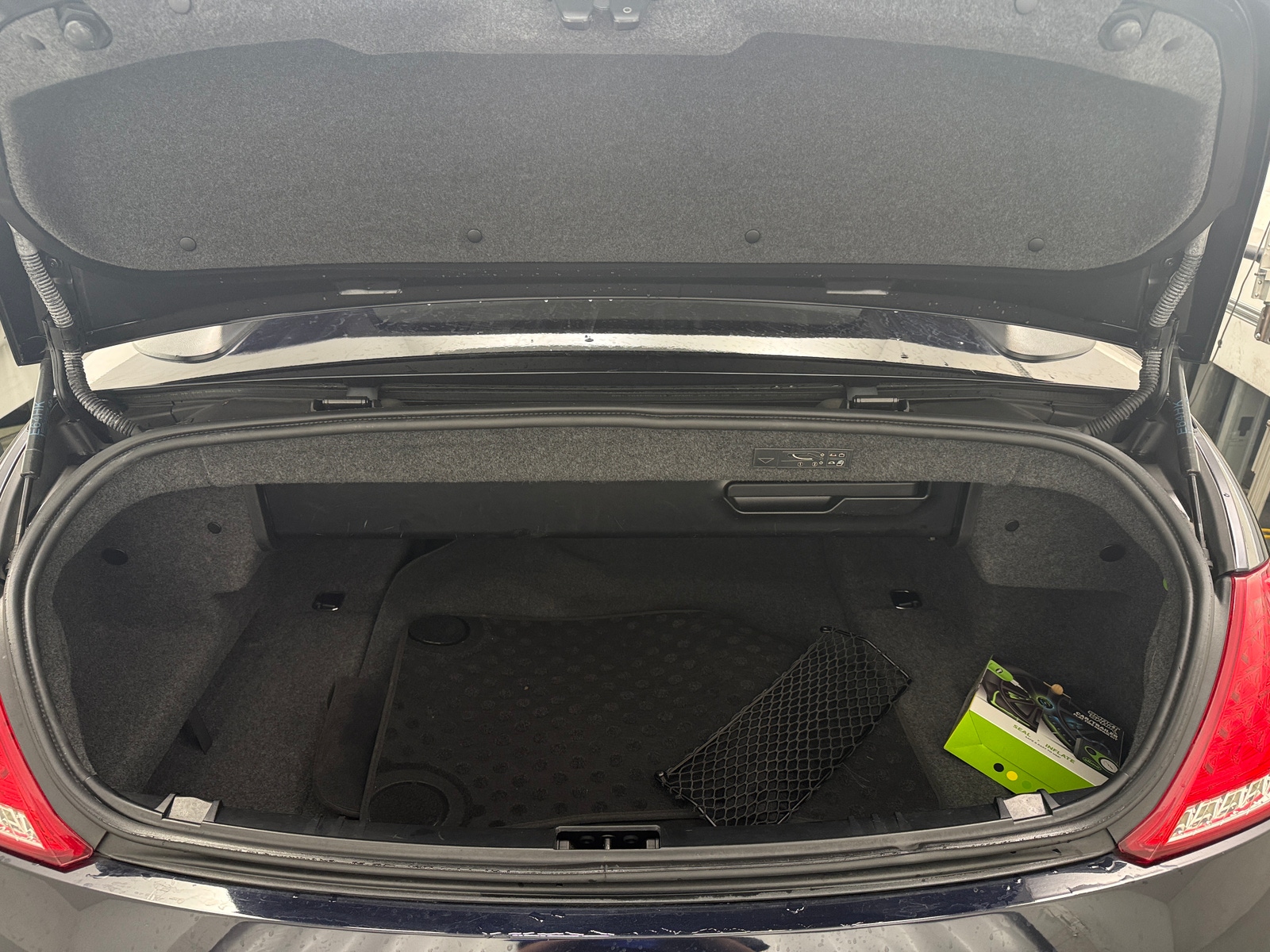 Thumbnail: 2010 BMW 6 Series - 6