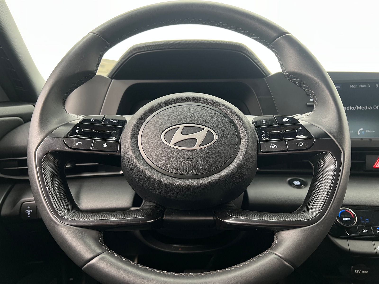 Thumbnail: 2025 Hyundai Elantra - 5