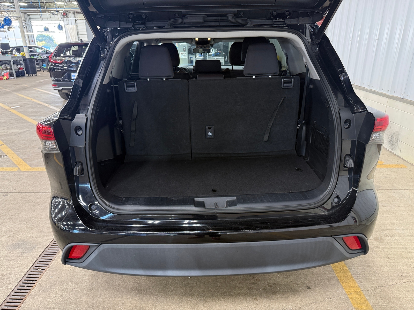 Thumbnail: 2021 Toyota Highlander - 7