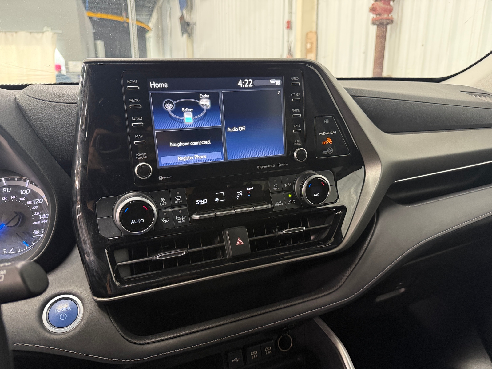 Thumbnail: 2021 Toyota Highlander - 4