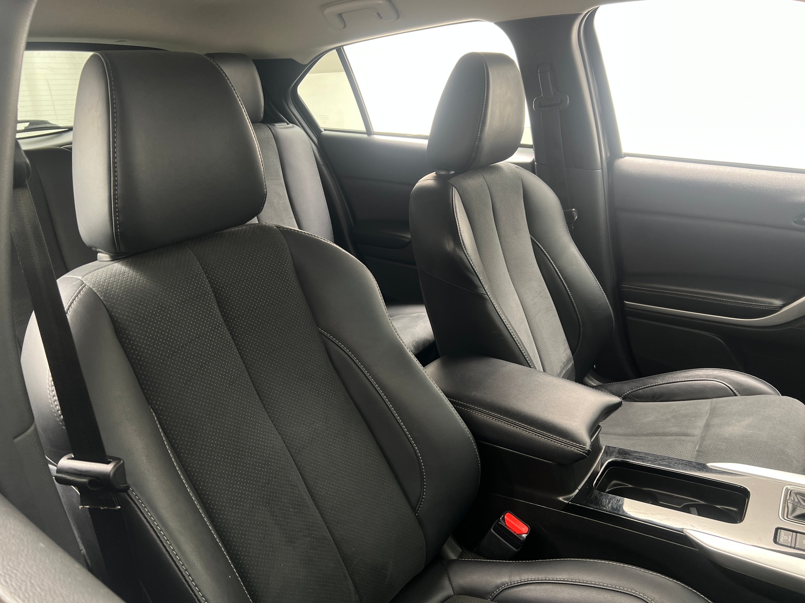 Thumbnail: 2022 Mitsubishi Eclipse Cross - 2