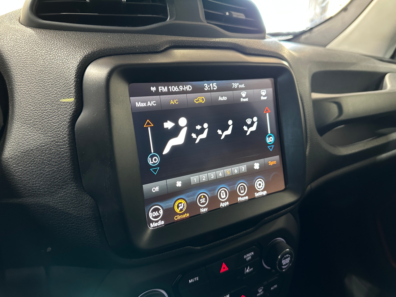 Thumbnail: 2023 Jeep Renegade - 4