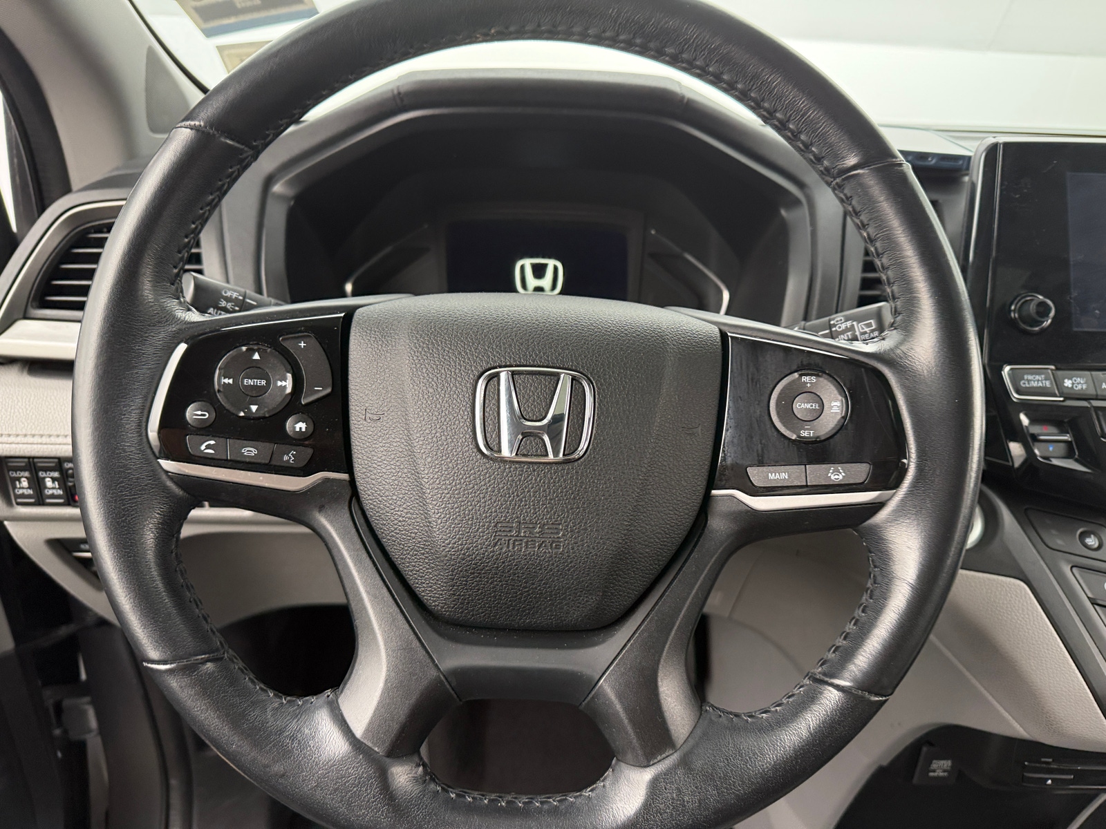 Thumbnail: 2018 Honda Odyssey - 4