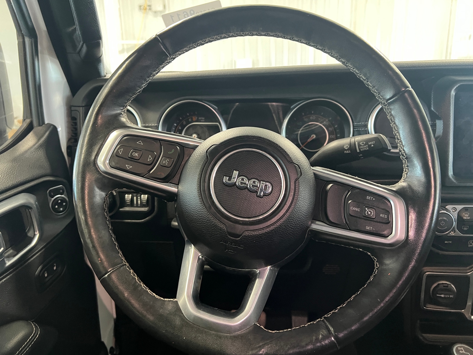 Thumbnail: 2022 Jeep Gladiator - 5