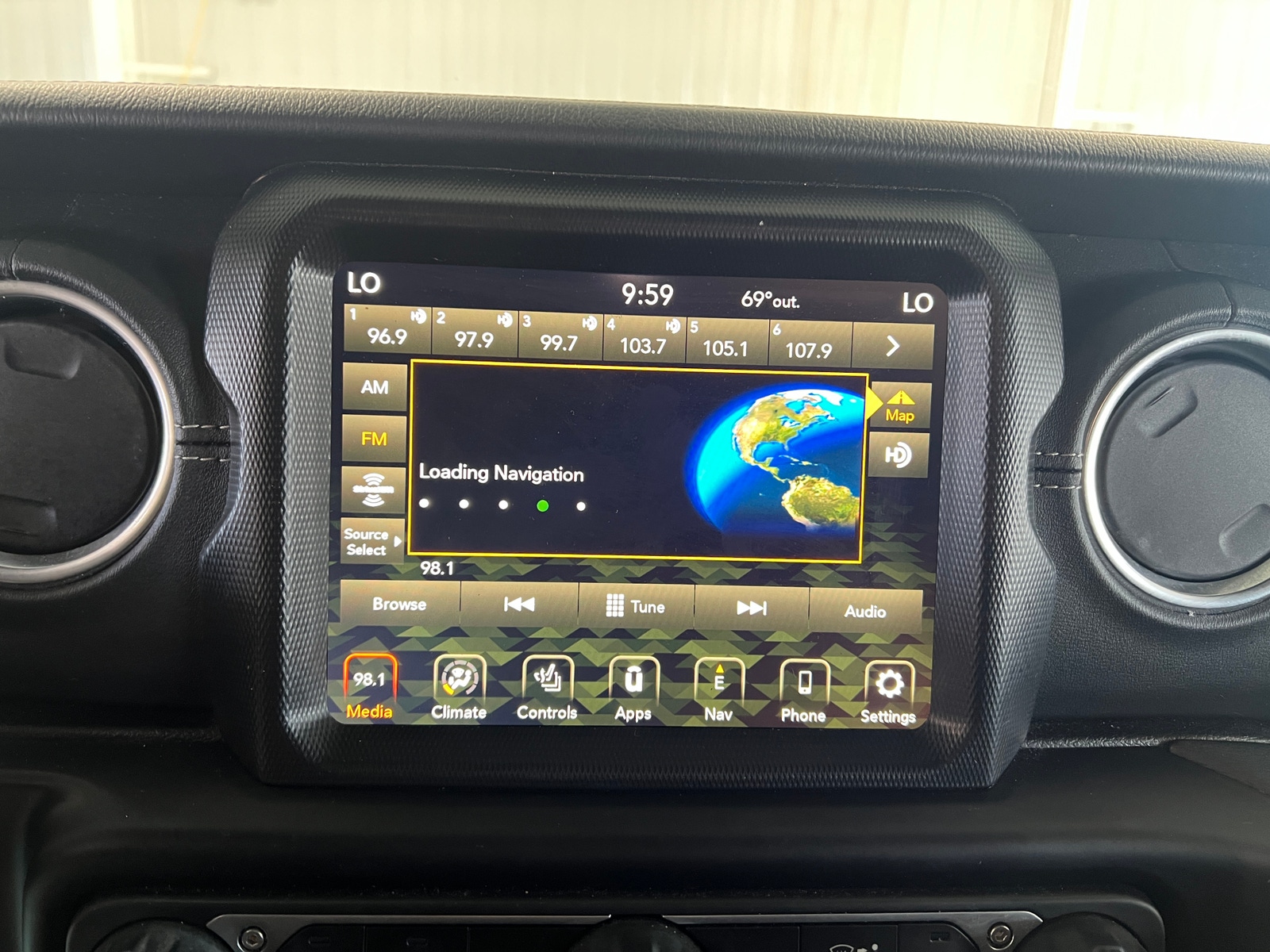 Thumbnail: 2022 Jeep Gladiator - 4