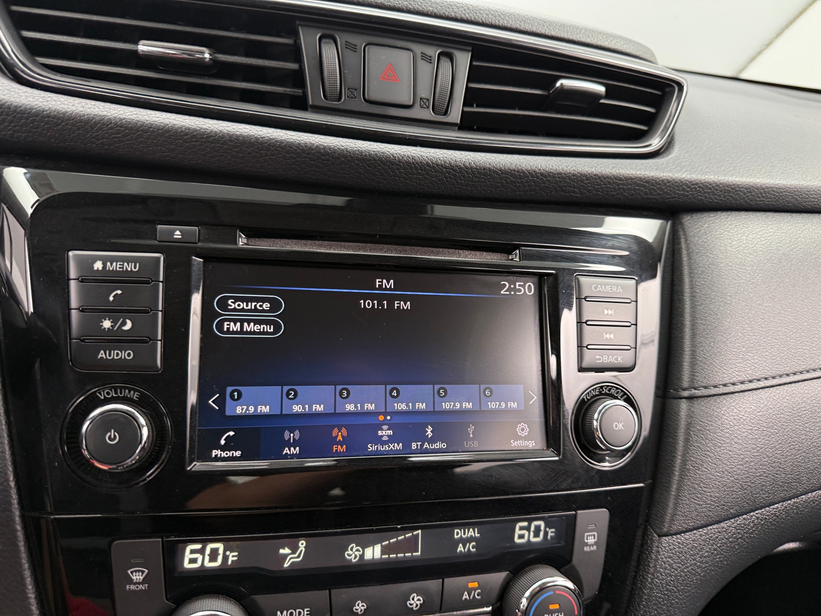 Thumbnail: 2019 Nissan Rogue - 4