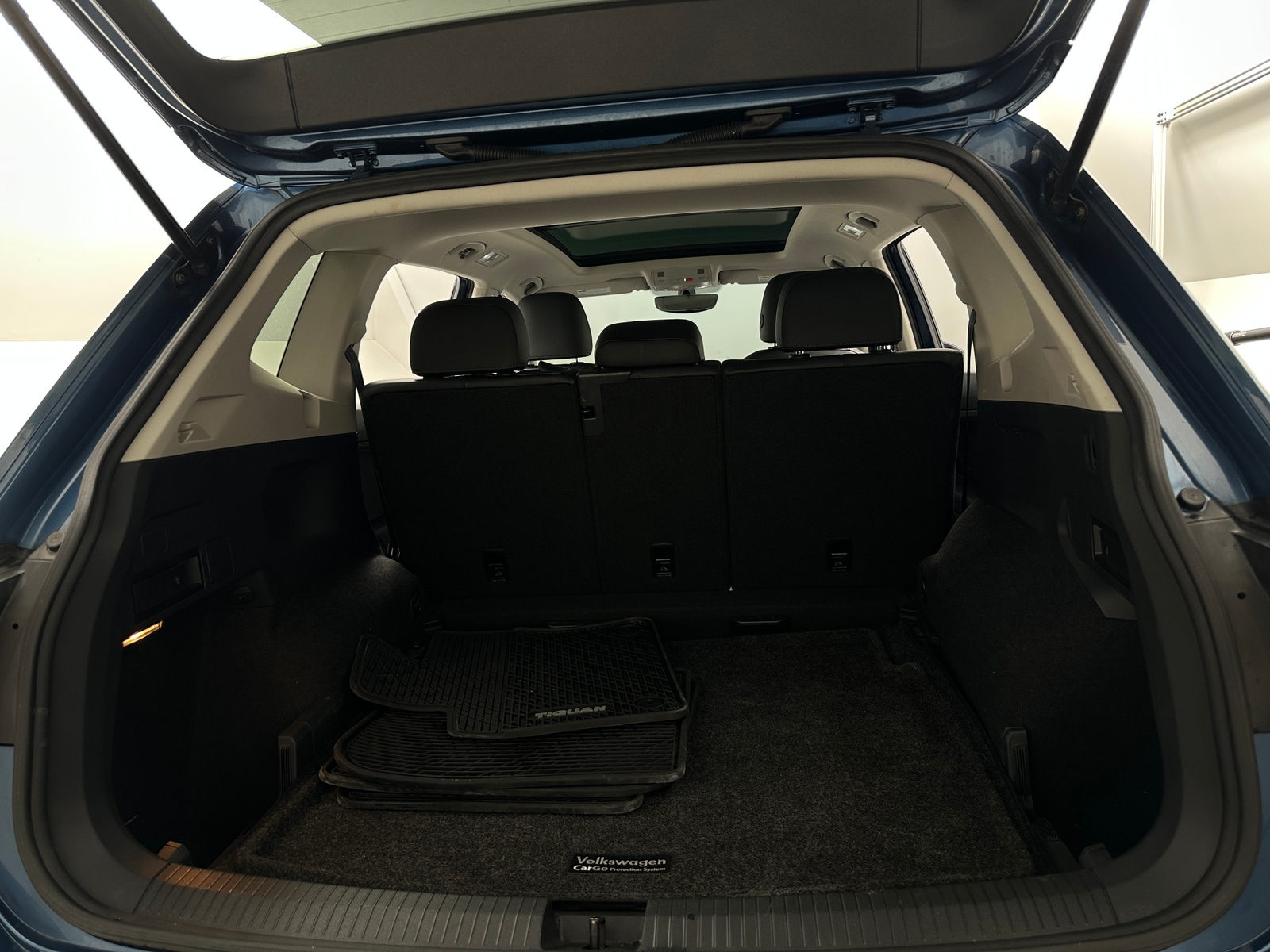 Thumbnail: 2020 Volkswagen Tiguan - 7