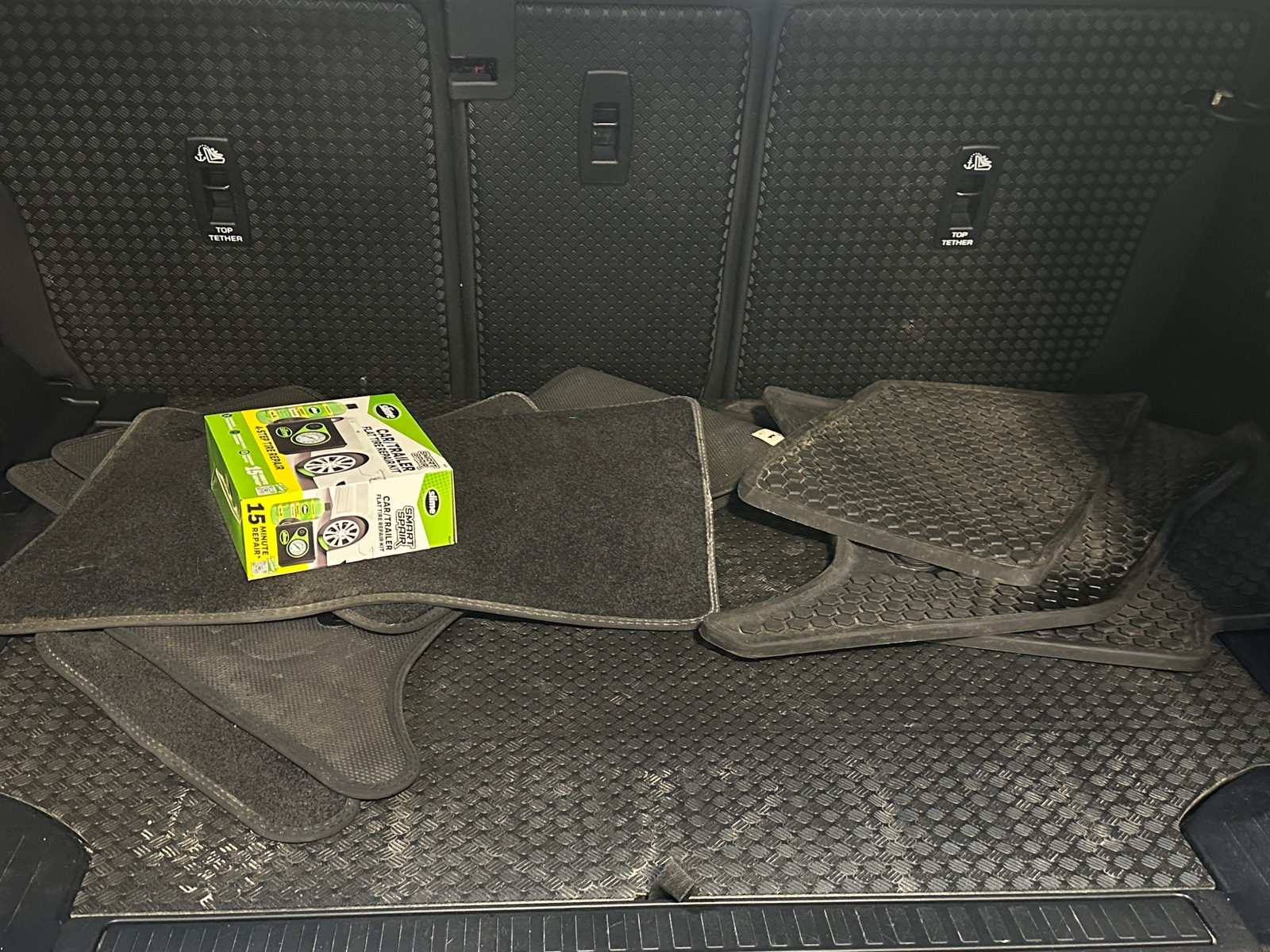 Thumbnail: 2023 Land Rover Defender - 7