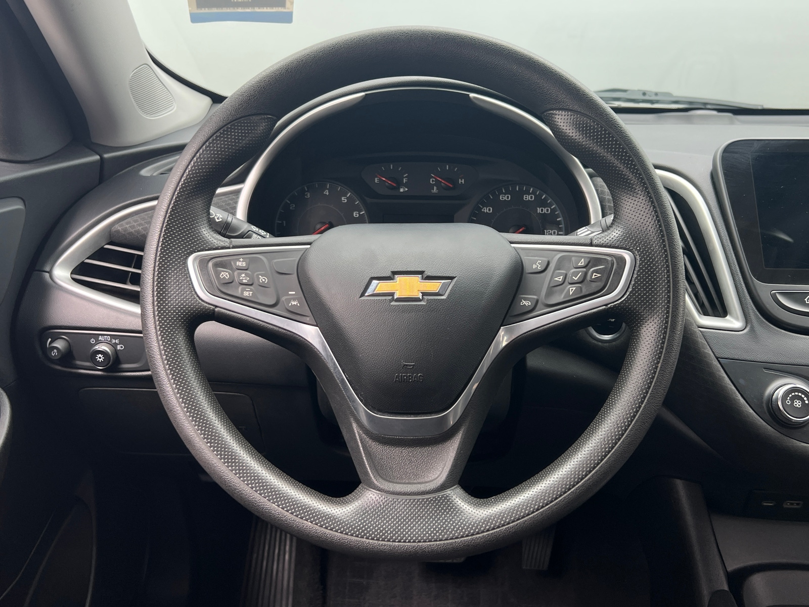 Thumbnail: 2023 Chevrolet Malibu - 5