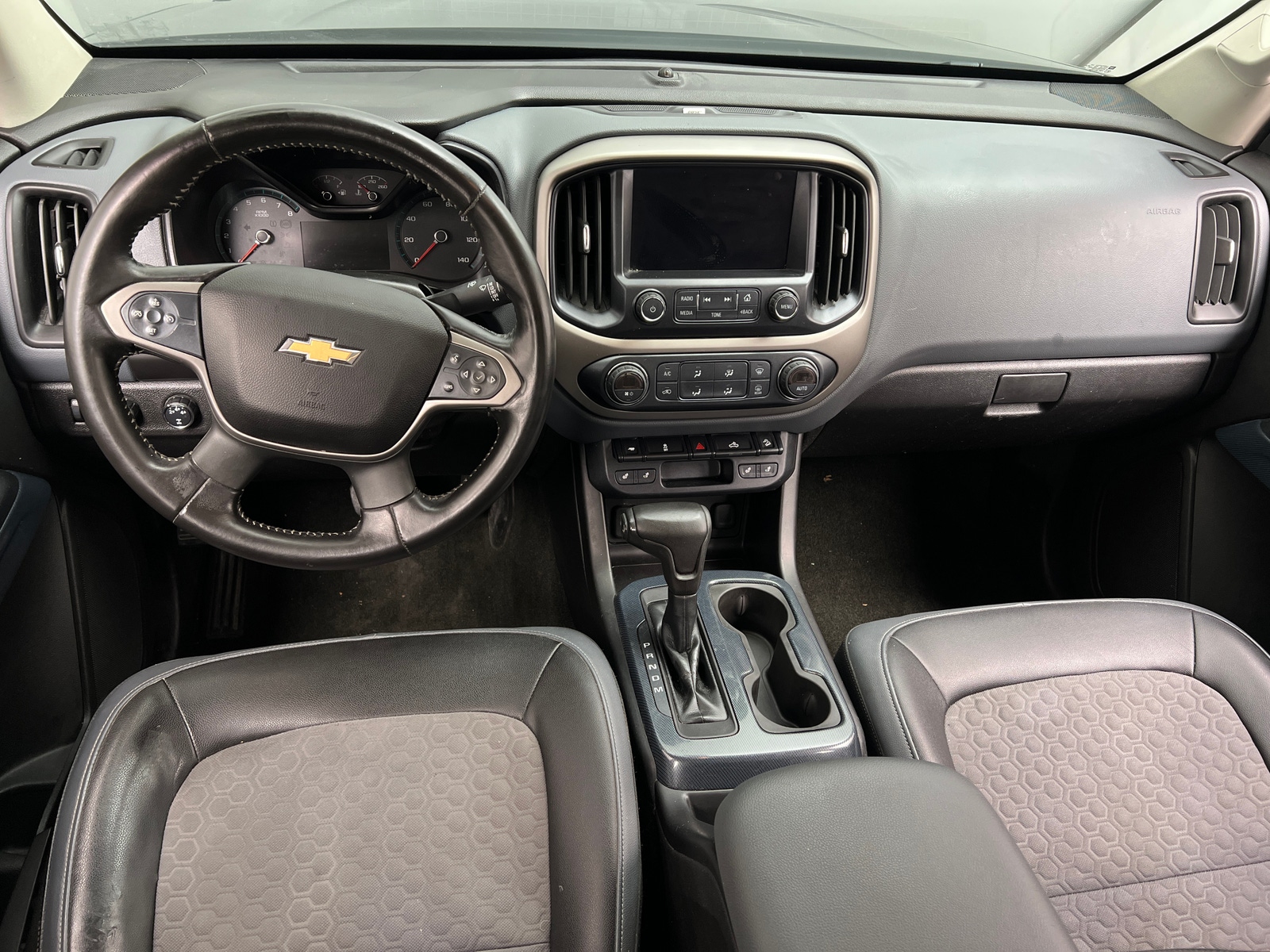 Thumbnail: 2016 Chevrolet Colorado - 3