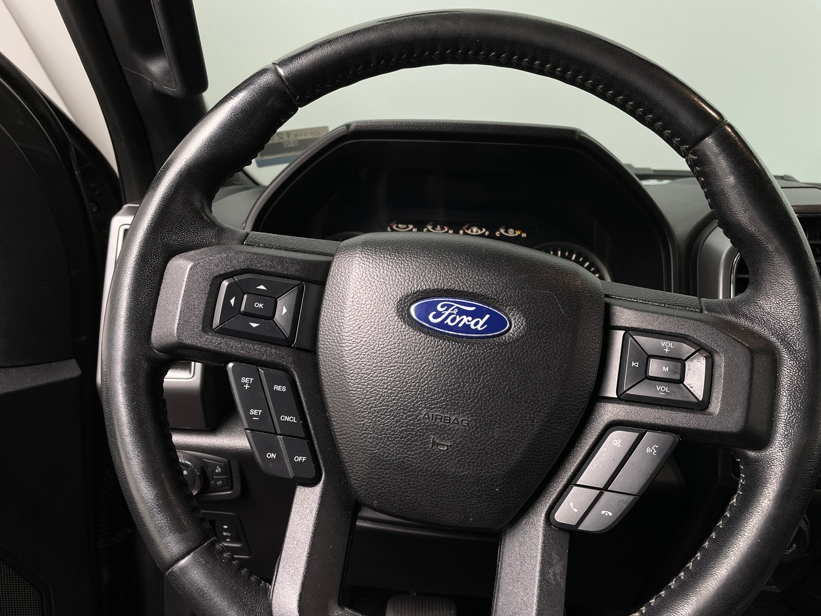 Thumbnail: 2018 Ford Econoline - 4