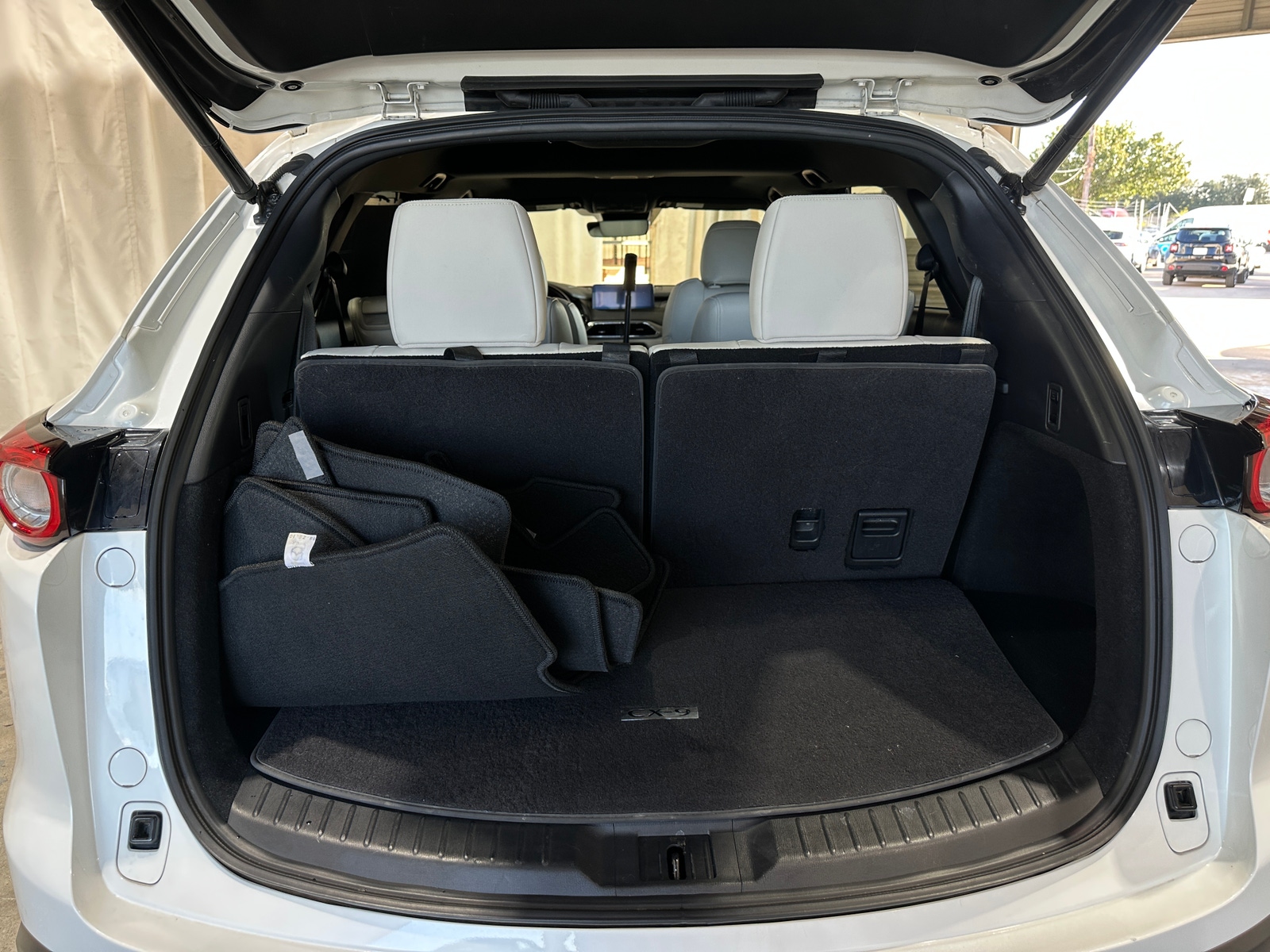 Thumbnail: 2022 Mazda CX-9 - 6