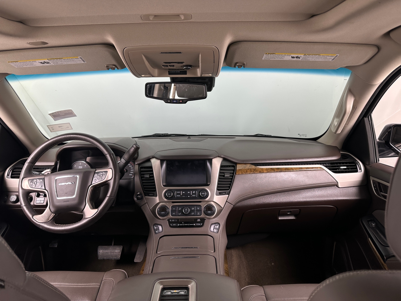 Thumbnail: 2016 GMC Yukon - 3