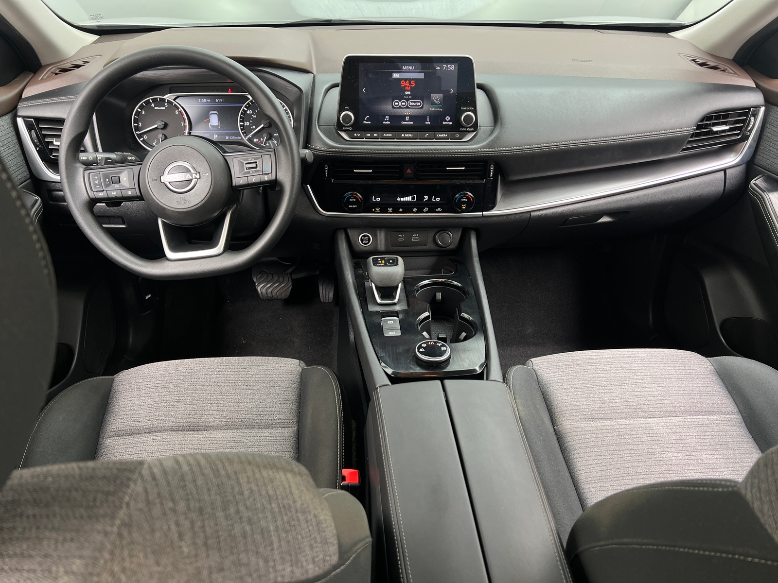 Thumbnail: 2022 Nissan Rogue - 3