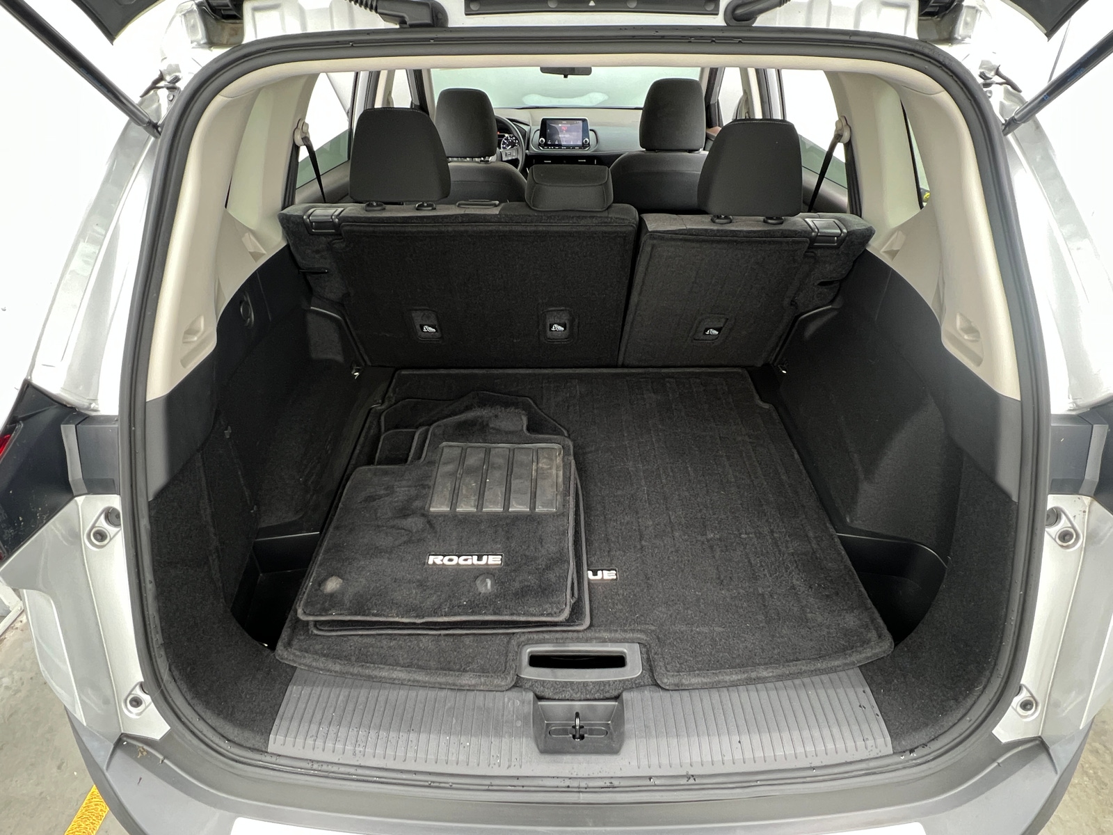 Thumbnail: 2022 Nissan Rogue - 7