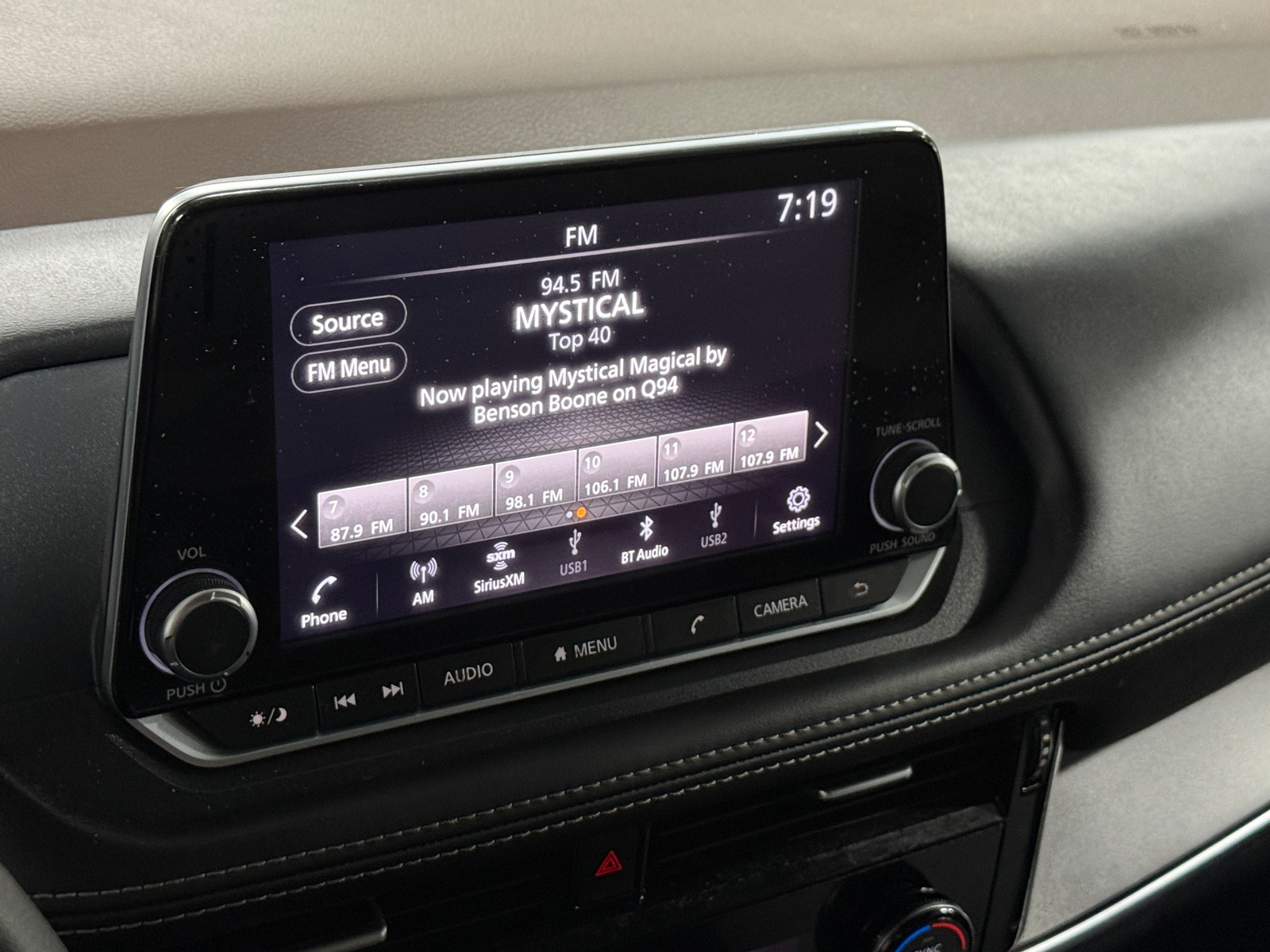 Thumbnail: 2022 Nissan Rogue - 4