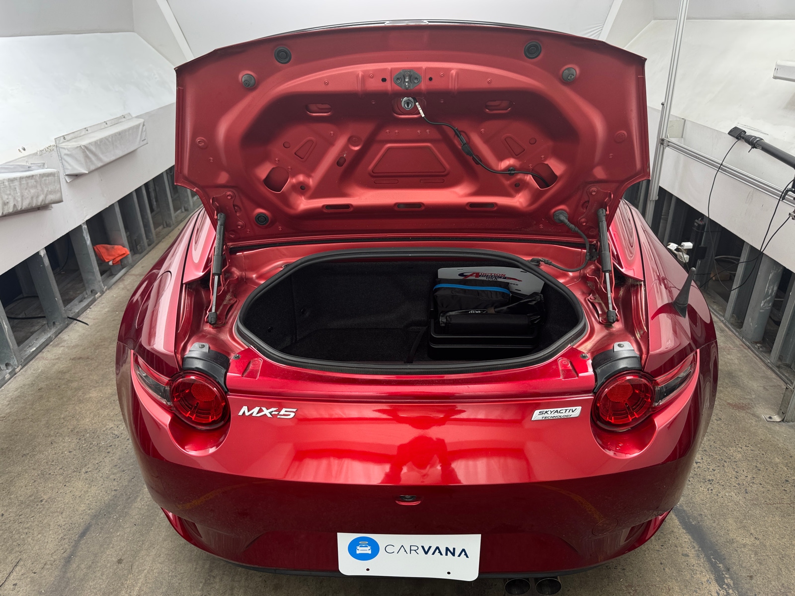 Thumbnail: 2019 Mazda MX-5 Miata - 6