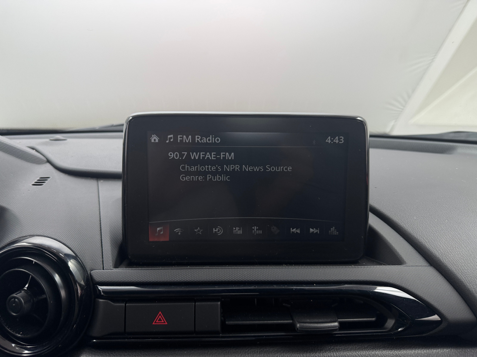 Thumbnail: 2019 Mazda MX-5 Miata - 4