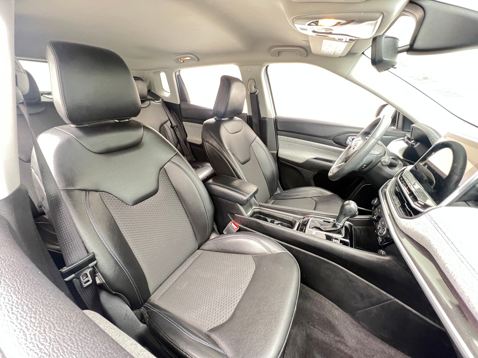 Thumbnail: 2022 Jeep Compass - 2