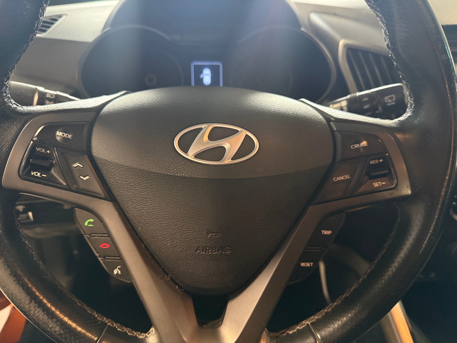 Thumbnail: 2016 Hyundai Veloster - 3