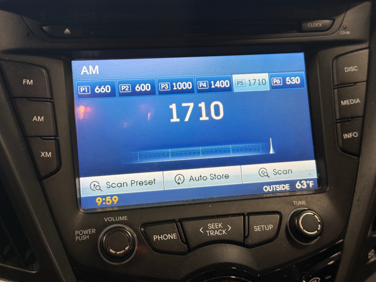 Thumbnail: 2016 Hyundai Veloster - 2