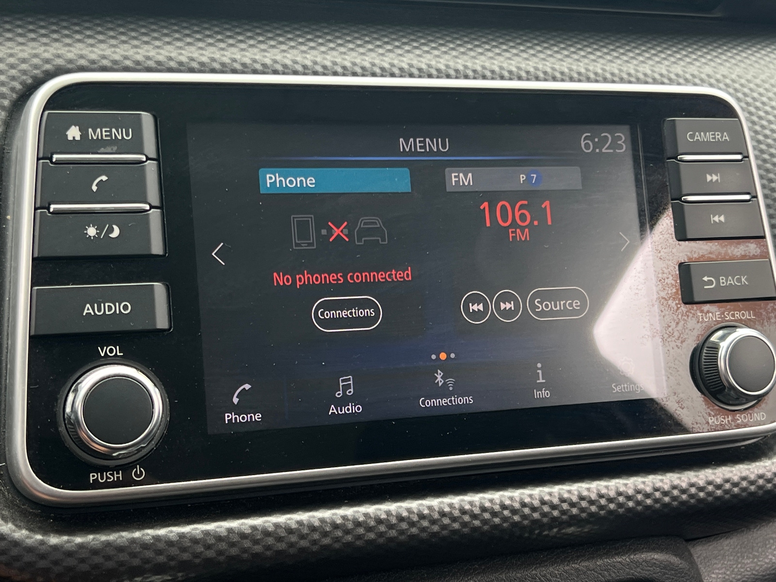 Thumbnail: 2019 Nissan Kicks - 4