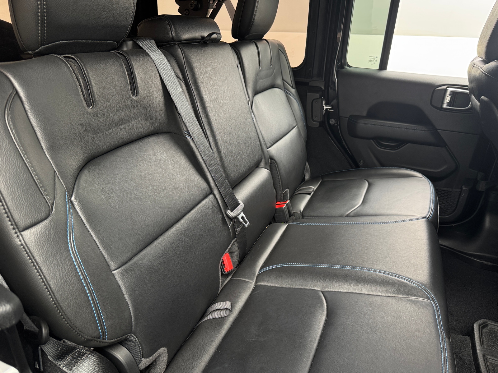 Thumbnail: 2022 Jeep Wrangler - 6