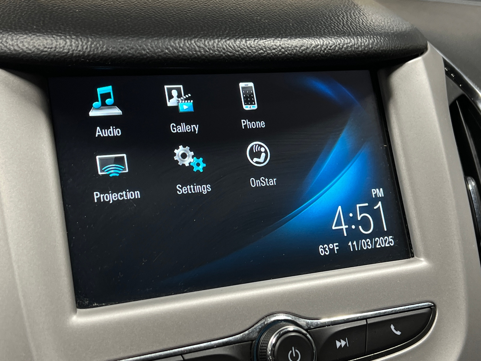 Thumbnail: 2018 Chevrolet Cruze - 4