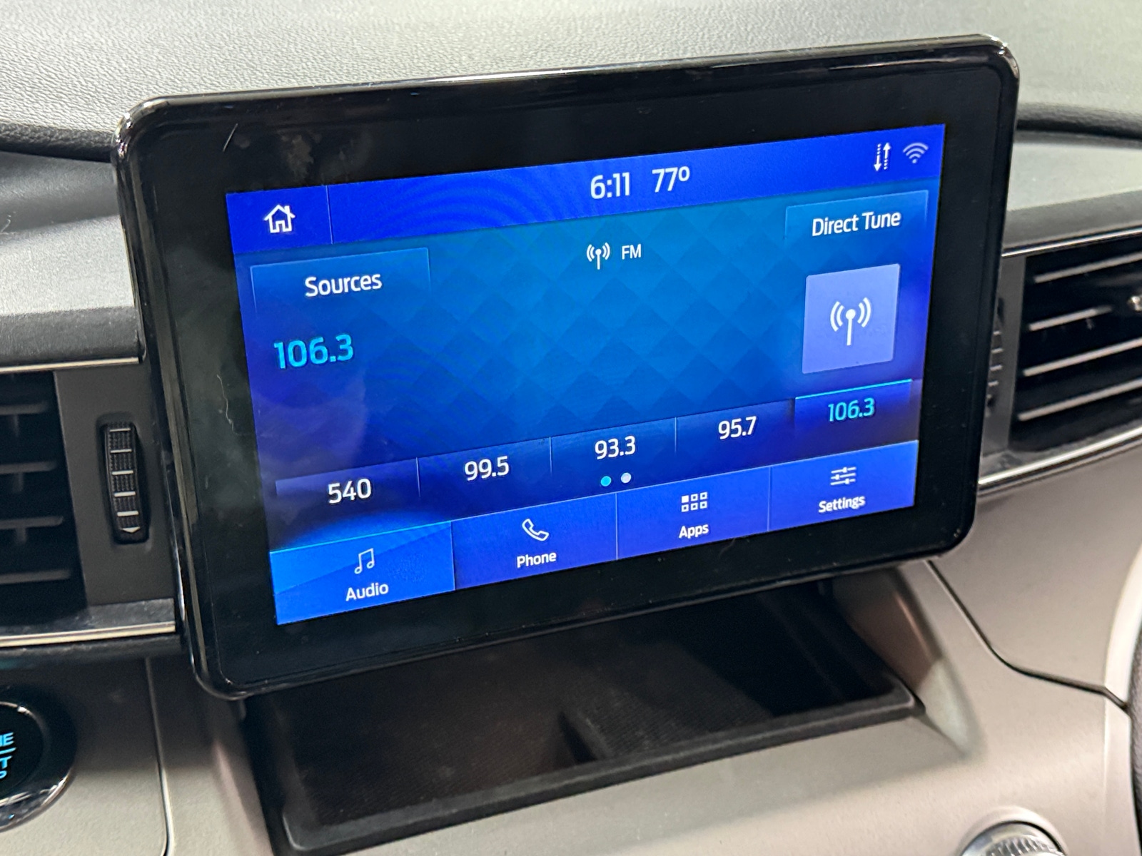 Thumbnail: 2021 Ford Explorer - 4