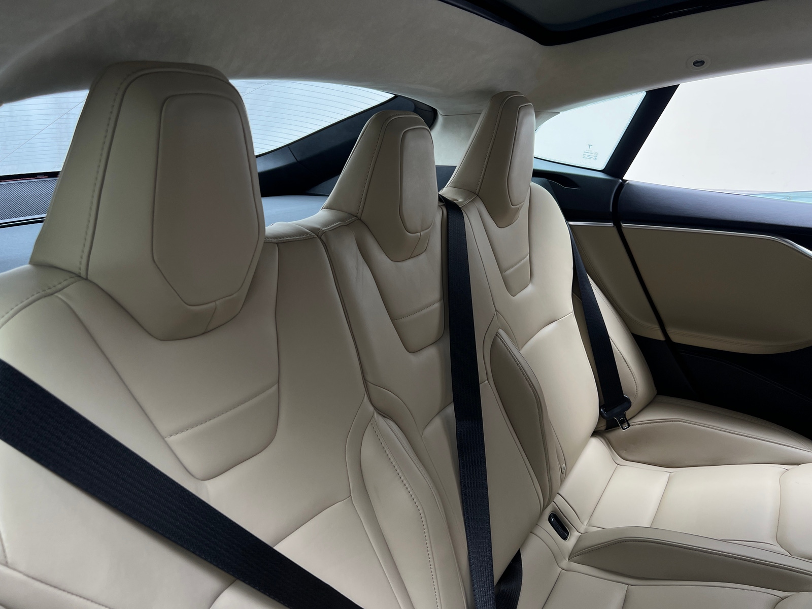 Thumbnail: 2014 Tesla Model S - 5