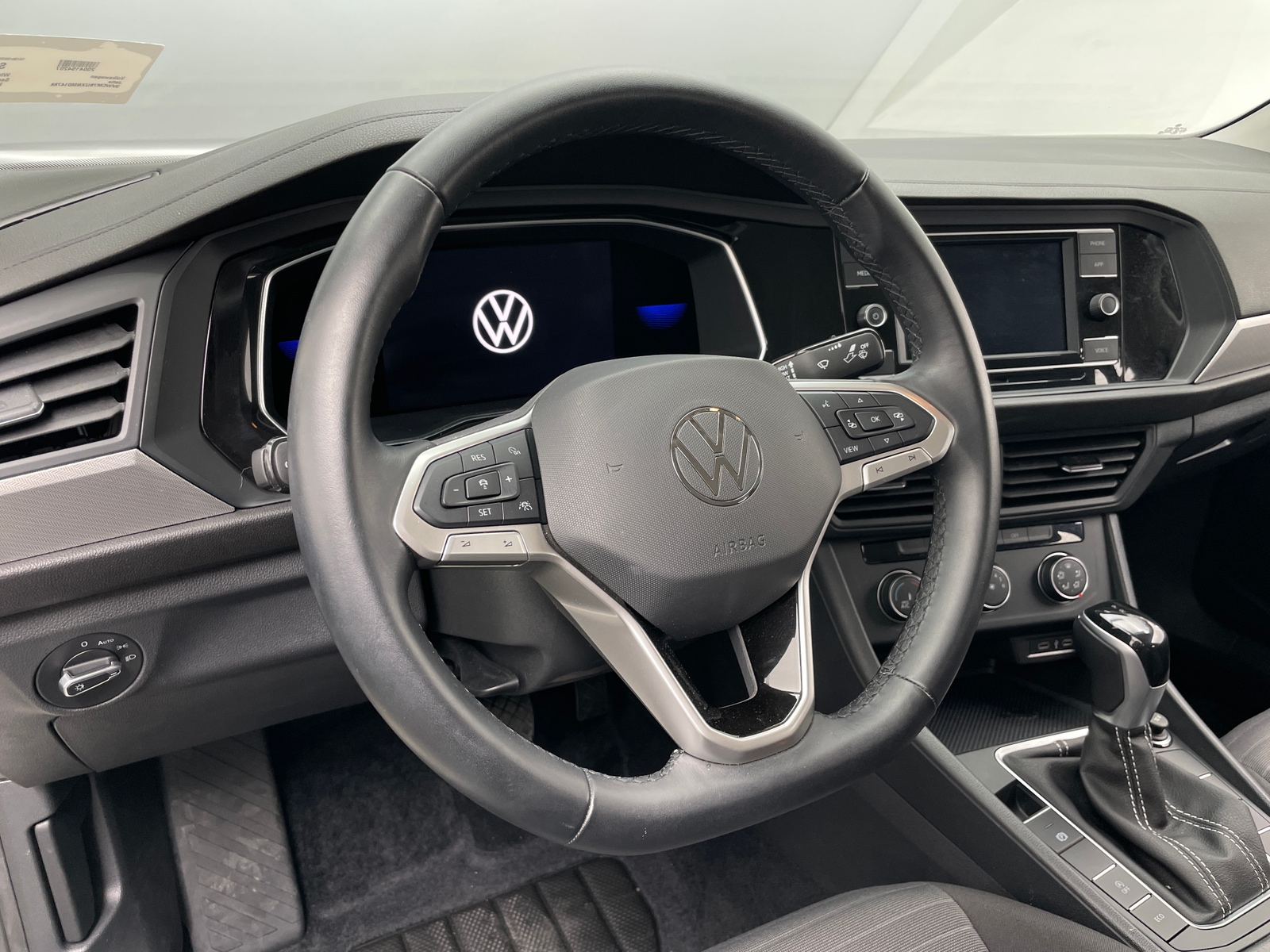 Thumbnail: 2022 Volkswagen Jetta - 5